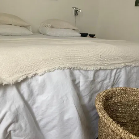 Bed & Breakfast La Boutique Mj Decoration Vous Propose De Decouvrir Ses Deux D'hotes 3*