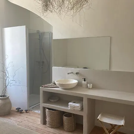 Bed & Breakfast La Boutique Mj Decoration Vous Propose De Decouvrir Ses Deux D'hotes 3*