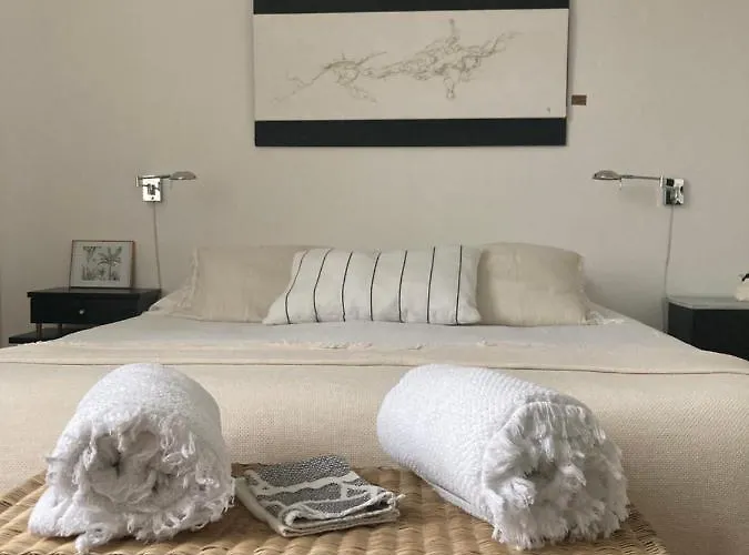 La Boutique Mj Decoration Vous Propose De Decouvrir Ses Deux D'hotes 3* Doue-la-Fontaine