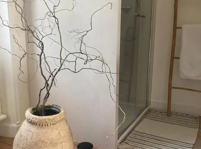 Bed & Breakfast La Boutique Mj Decoration Vous Propose De Decouvrir Ses Deux D'hotes