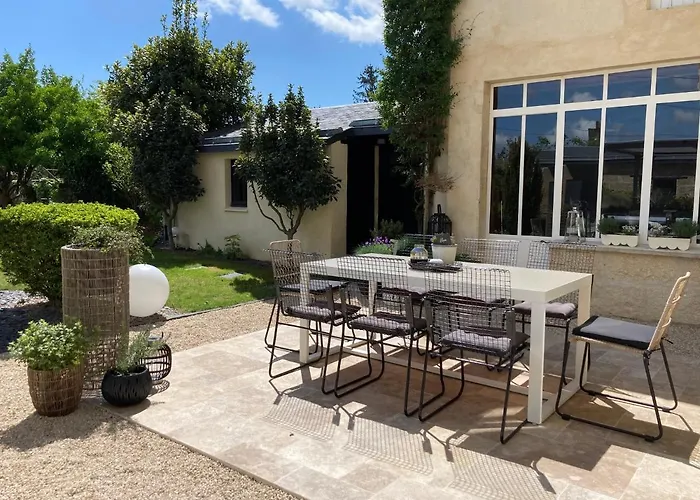 La Boutique Mj Decoration Vous Propose De Decouvrir Ses Deux D'hotes Bed & Breakfast Doue-la-Fontaine