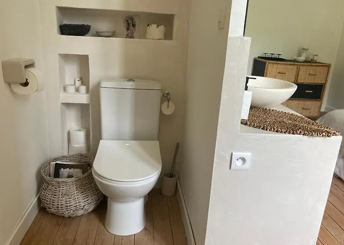 Bed & Breakfast La Boutique Mj Decoration Vous Propose De Decouvrir Ses Deux D'hotes 3*